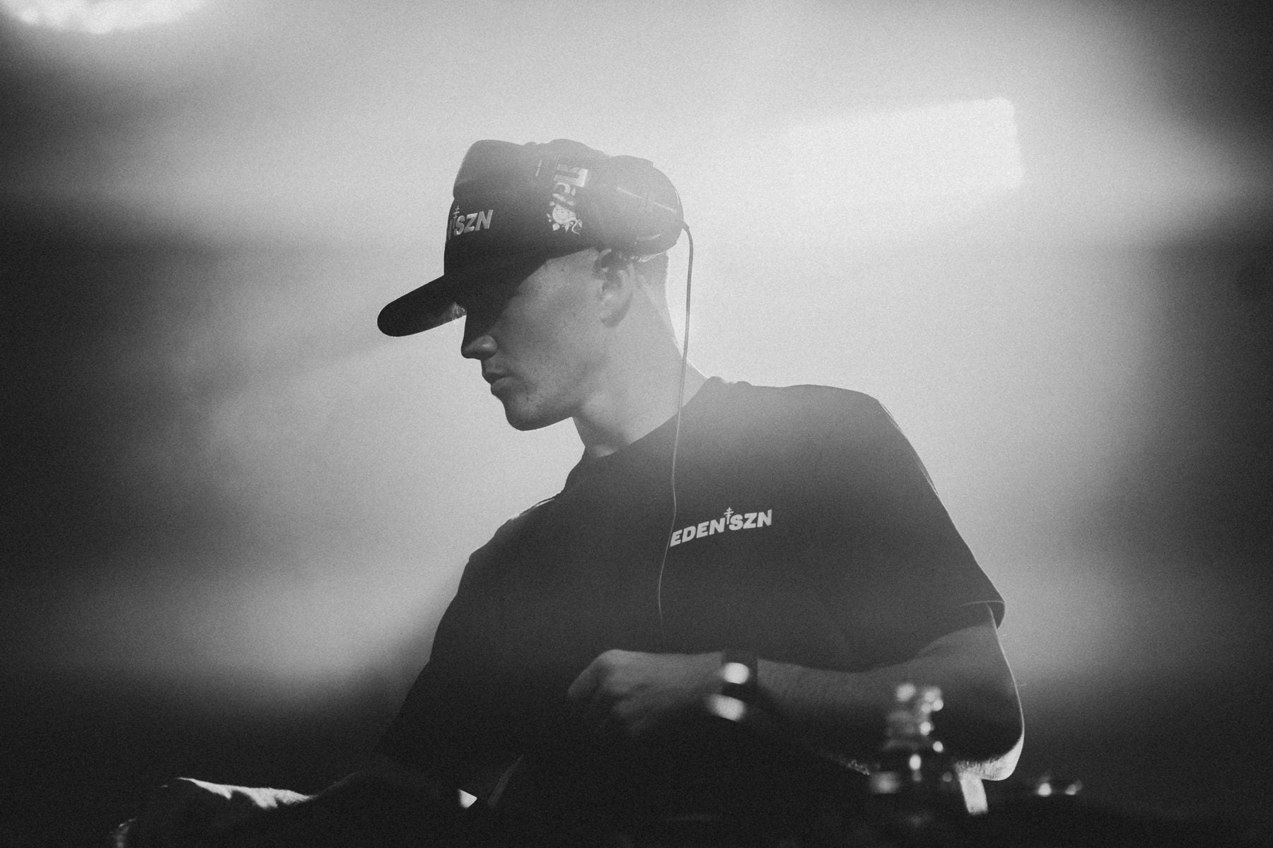 Ben Williams DJing
